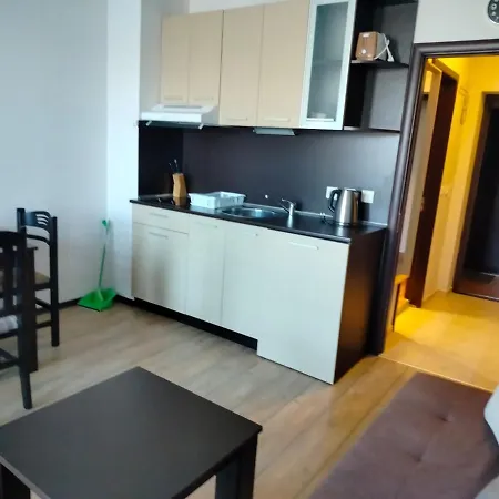 Alpine Lodge Bansko Apartments מראה חיצוני תמונה